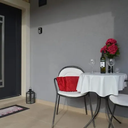 House Toni Tatil Evi