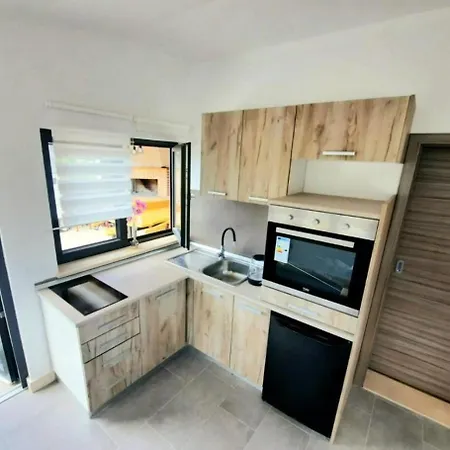 House Toni Tatil Evi Dol (Brac)