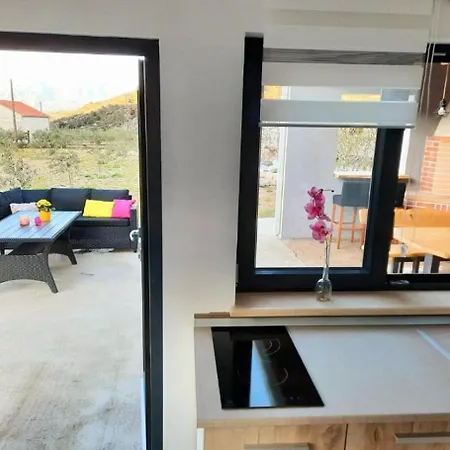 House Toni * Dol (Brac)