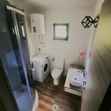 House Toni Dol (Brac)